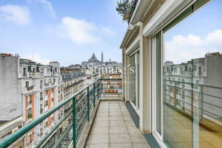 apartment 4 Rooms for sale on Paris 18ème (75018) Sale Apartment Paris 18ème 4 Rooms 84 m²