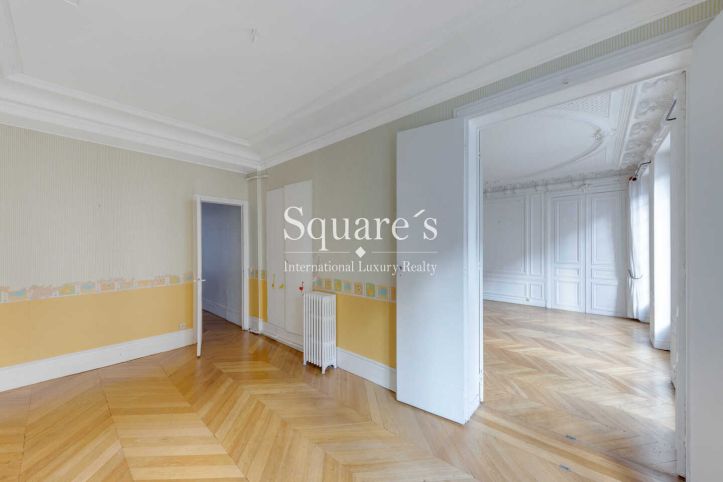 apartment 6 Rooms for sale on Paris 8ème (75008) Sale Apartment Paris 8ème 6 Rooms 133 m²