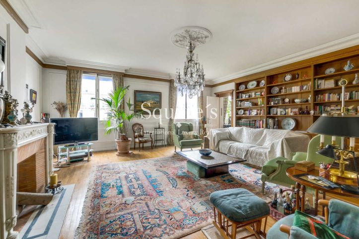 Sale Apartment Paris 8ème 4&nbsp;Rooms 171&nbsp;m²