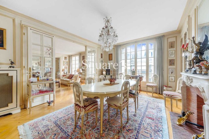 apartment 5 Rooms for sale on Paris 17ème (75017) Sale Apartment Paris 17ème 5 Rooms 181 m²