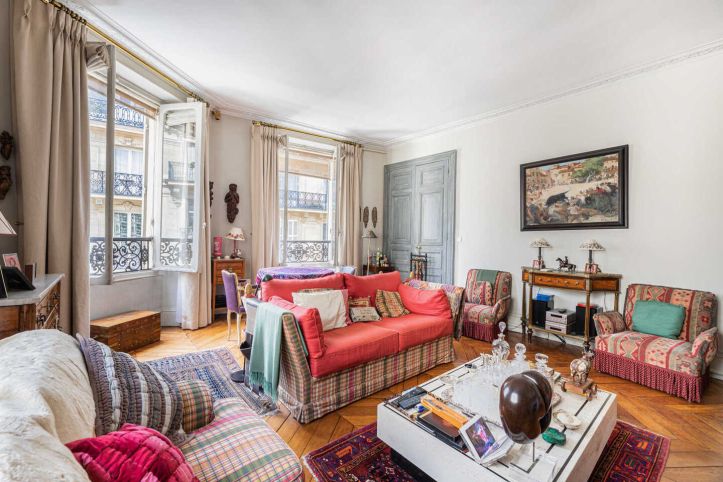 apartment 4 Rooms for sale on Paris 8ème (75008) Sale Apartment Paris 8ème 4 Rooms 123 m²