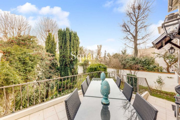 Sale House Colombes 6&nbsp;Rooms 236&nbsp;m²