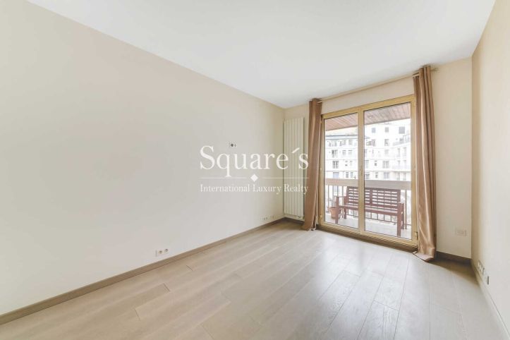 Sale Apartment Paris 8ème 4&nbsp;Rooms 118&nbsp;m²