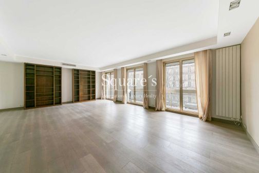 Vente Appartement Paris 8ème 4 Pièces 118 m²