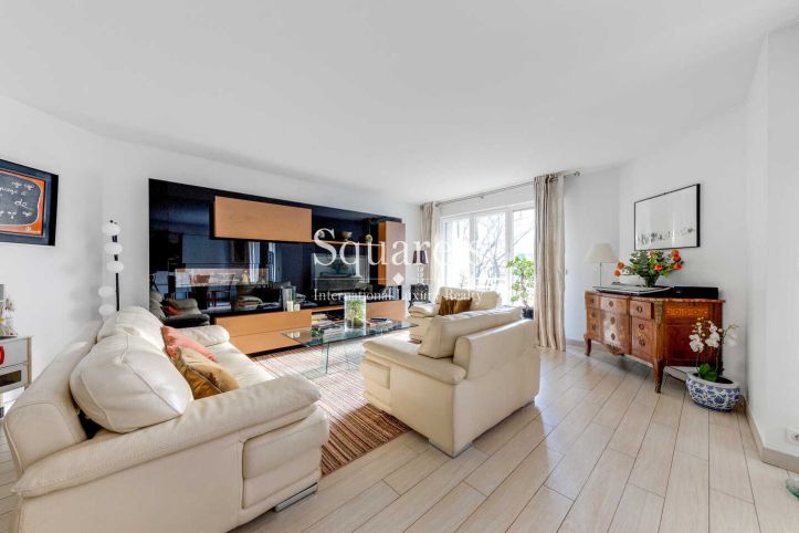 Sale Apartment Neuilly-sur-Seine 4&nbsp;Rooms 129&nbsp;m²
