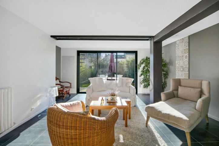 house 6 Rooms for sale on SURESNES (92150) Sale House Suresnes 6 Rooms 160 m²
