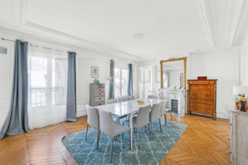 Sale Apartment Paris 9ème 5 Rooms 155 m²