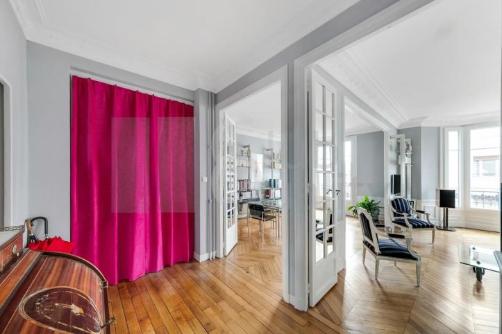 apartment 4 Rooms for sale on Neuilly-sur-Seine (92200)