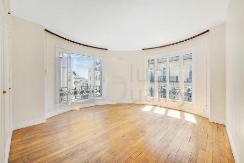 Sale Apartment Paris 17ème 5&nbsp;Rooms 127&nbsp;m²