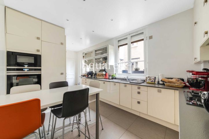 Sale Apartment Neuilly-sur-Seine 5&nbsp;Rooms 173&nbsp;m²