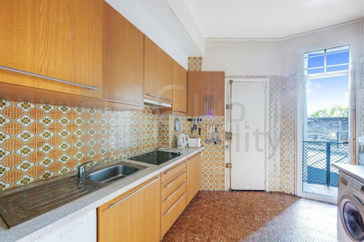 apartment 5 Rooms for sale on Neuilly-sur-Seine (92200) Sale Apartment Neuilly-sur-Seine 5 Rooms 125 m²