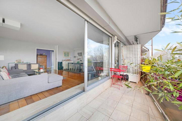 apartment 5 Rooms for sale on Neuilly-sur-Seine (92200)