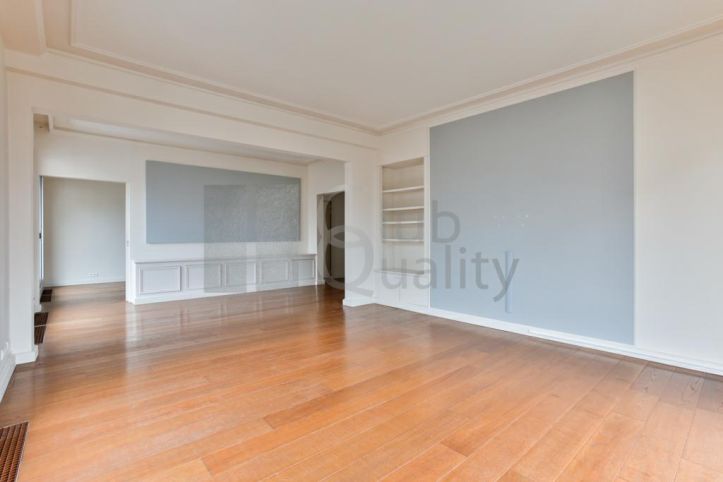 apartment 4 Rooms for sale on Neuilly-sur-Seine (92200) Sale Apartment Neuilly-sur-Seine 4 Rooms 118 m²