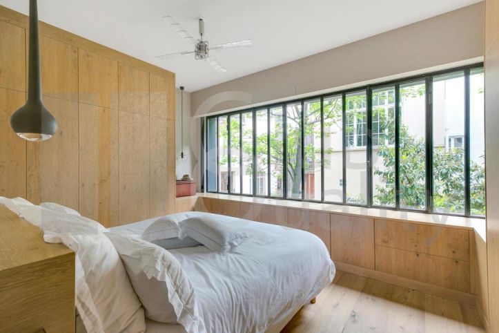 house 7 Rooms for sale on Paris 18ème (75018) Sale House Paris 18ème 7 Rooms 210 m²