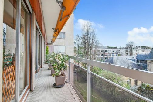 Sale Apartment Neuilly-sur-Seine 6&nbsp;Rooms 172&nbsp;m²