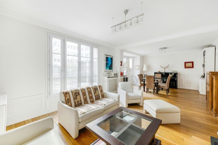 appartement 4 Pièces en vente sur Neuilly-sur-Seine (92200) Vente Appartement Neuilly-sur-Seine 4 Pièces 107 m²