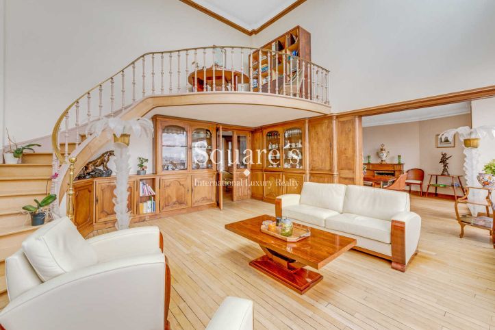 apartment 4 Rooms for sale on Neuilly-sur-Seine (92200)