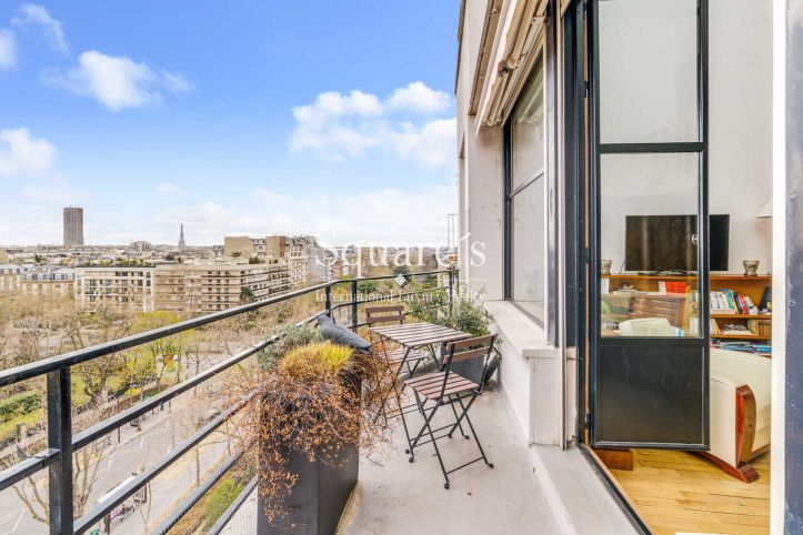 apartment 4 Rooms for sale on Neuilly-sur-Seine (92200) Sale Apartment Neuilly-sur-Seine 4 Rooms 148 m²