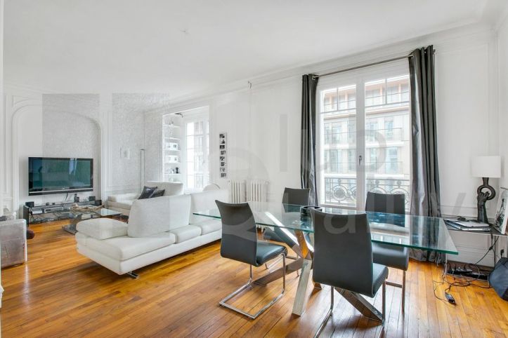 apartment 5 Rooms for sale on Neuilly-sur-Seine (92200) Sale Apartment Neuilly-sur-Seine 5 Rooms 108 m²
