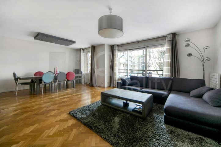 apartment 4 Rooms for sale on LEVALLOIS-PERRET (92300)