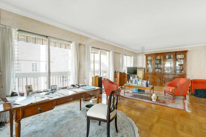apartment 4 Rooms for sale on Neuilly-sur-Seine (92200) Sale Apartment Neuilly-sur-Seine 4 Rooms 81 m²