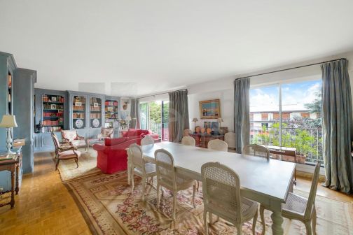 Sale Apartment Neuilly-sur-Seine 5&nbsp;Rooms 143&nbsp;m²
