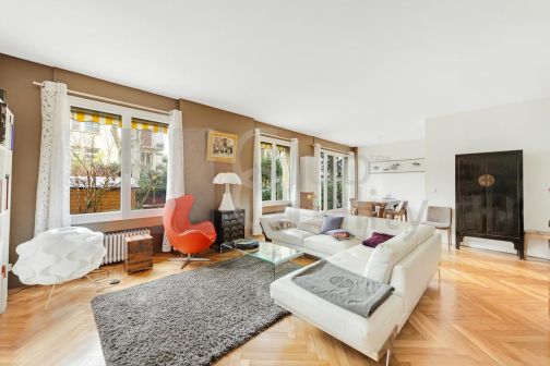 Sale Apartment Neuilly-sur-Seine 6&nbsp;Rooms 123&nbsp;m²
