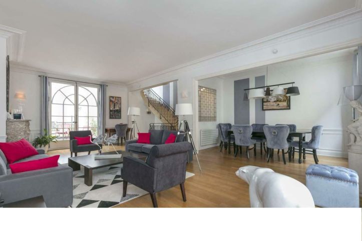 Sale Mansion (hôtel particulier) Neuilly-sur-Seine 6&nbsp;Rooms 293&nbsp;m²
