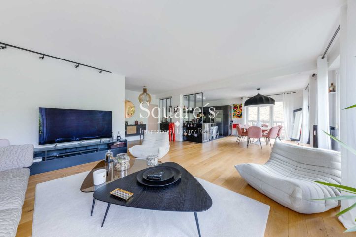 apartment 6 Rooms for sale on Neuilly-sur-Seine (92200) Sale Apartment Neuilly-sur-Seine 6 Rooms 142 m²