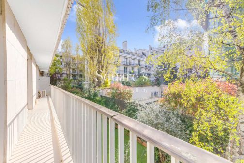 Sale Apartment Neuilly-sur-Seine 6&nbsp;Rooms 144&nbsp;m²