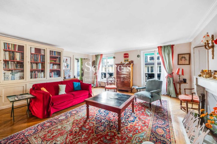 Sale Apartment Paris 9ème 5&nbsp;Rooms 141&nbsp;m²