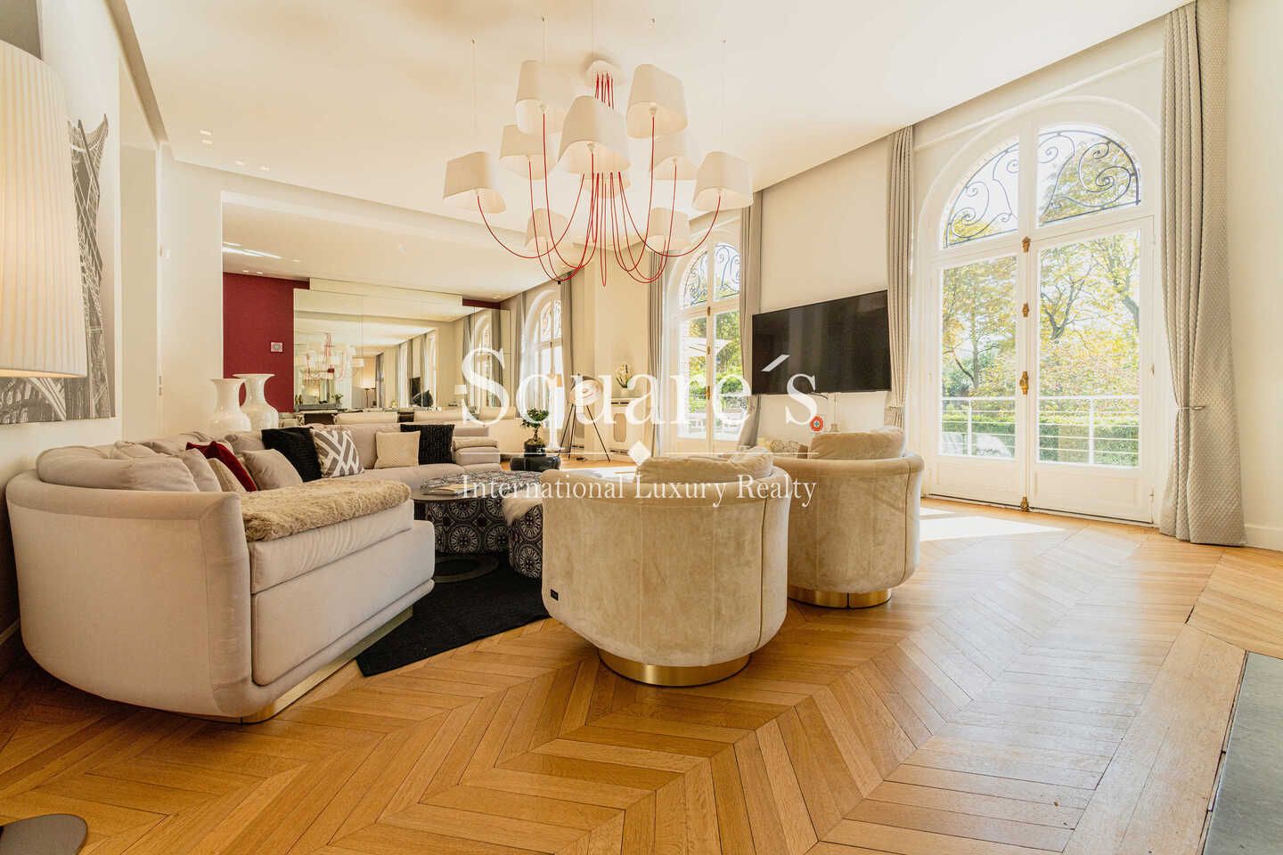 hôtel particulier 16 Pièces en vente sur Neuilly-sur-Seine (92200)