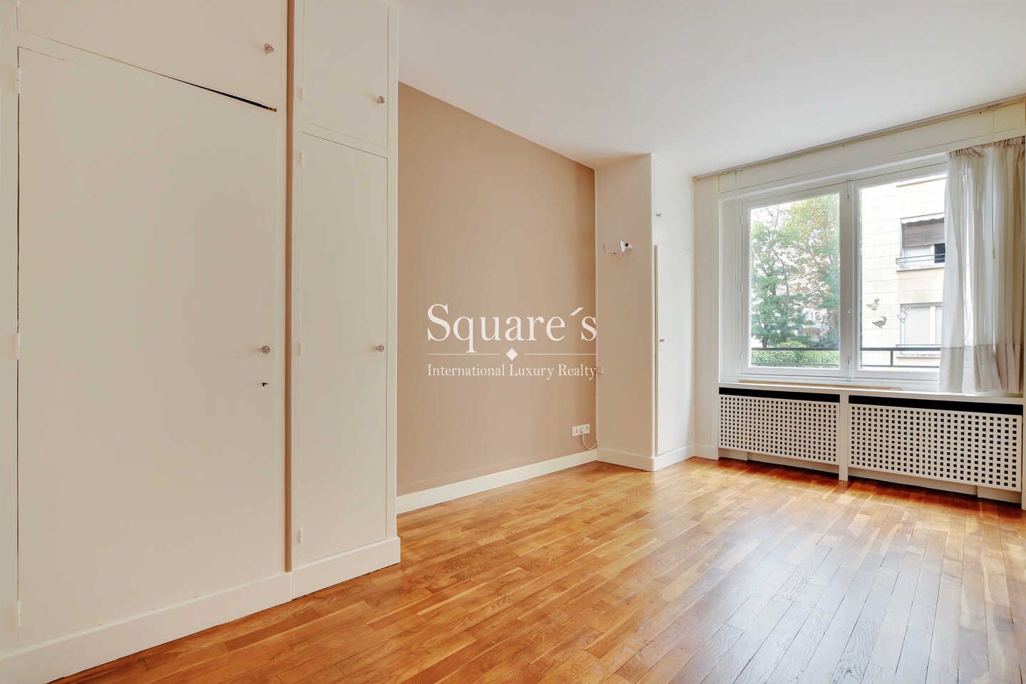 Sale Apartment Neuilly-sur-Seine 4 Rooms 87 m²