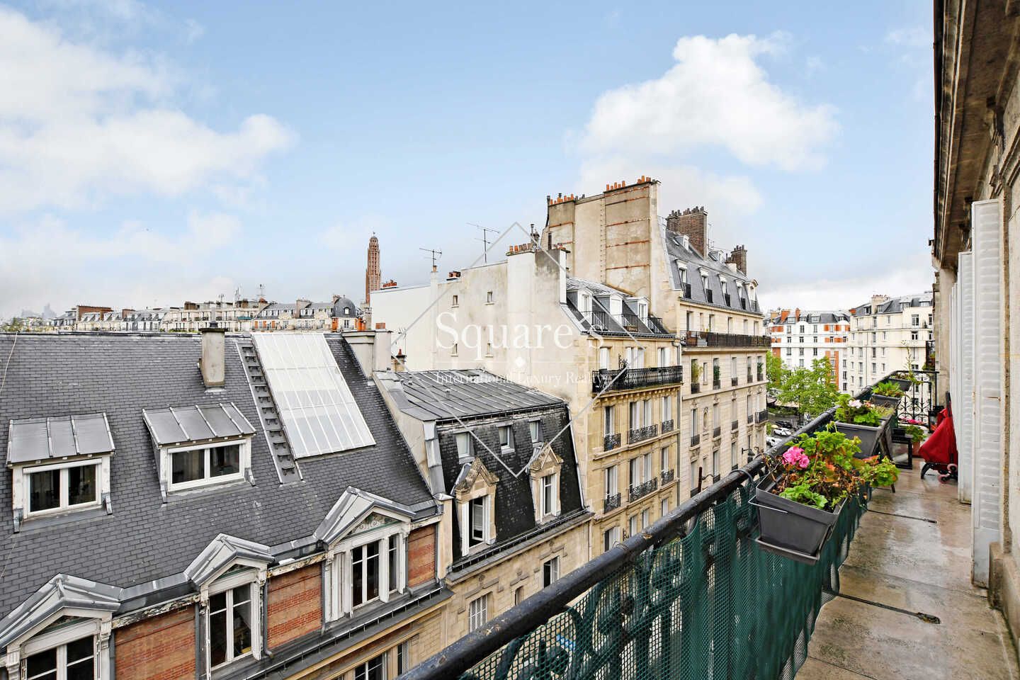apartment 5 Rooms for sale on Paris 17ème (75017)