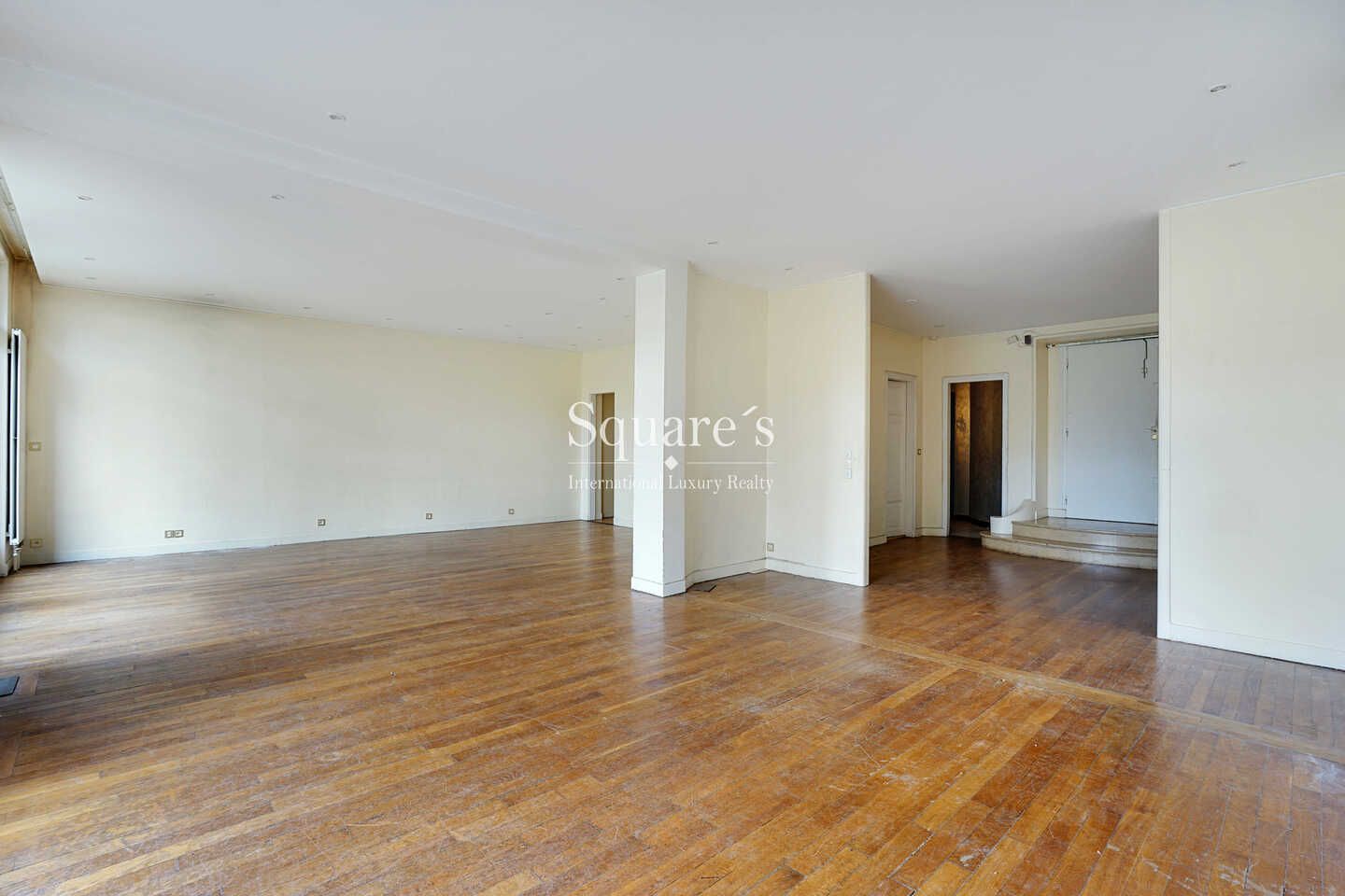 Sale Apartment Neuilly-sur-Seine 7 Rooms 227 m²