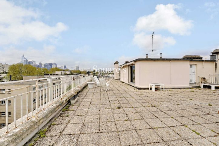 Sale Apartment Neuilly-sur-Seine 6&nbsp;Rooms 154&nbsp;m²