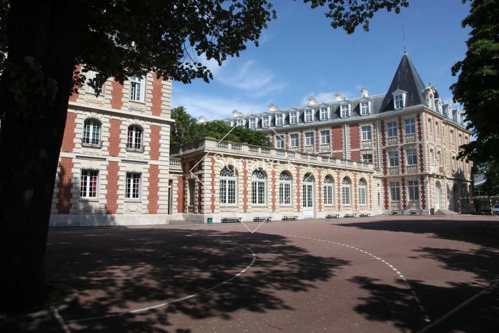 Sale Apartment Neuilly-sur-Seine 5&nbsp;Rooms 142&nbsp;m²