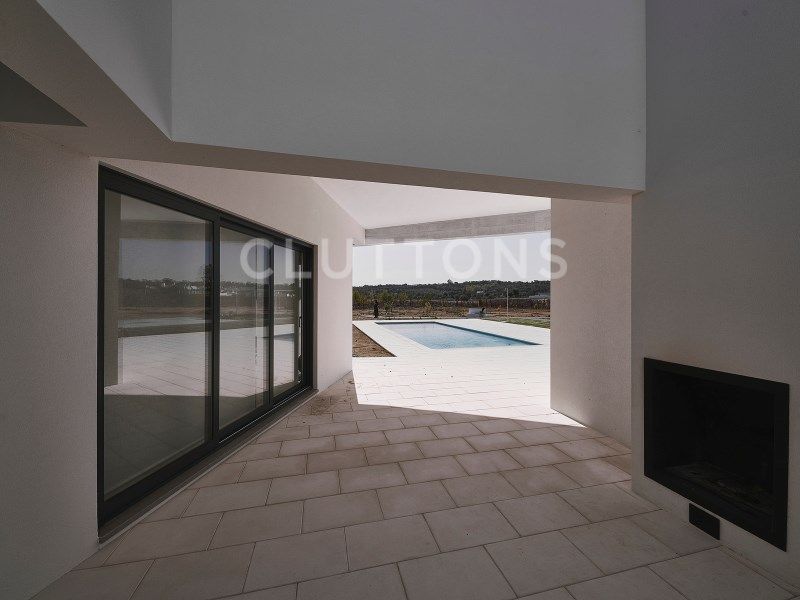 house 6 Rooms for sale on Montemor-o-Novo (7050)