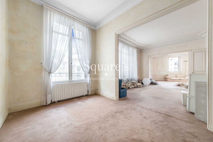 apartment 5 Rooms for sale on Paris 17ème (75017) Sale Apartment Paris 17ème 5 Rooms 163 m²