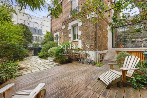 Sale House Neuilly-sur-Seine 10&nbsp;Rooms 258&nbsp;m²