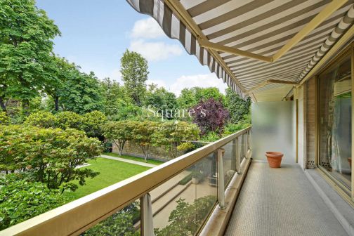 Sale Apartment Neuilly-sur-Seine 6&nbsp;Rooms 170&nbsp;m²
