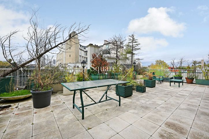 appartement 5 Pièces en vente sur Neuilly-sur-Seine (92200) Vente Appartement Neuilly-sur-Seine 5 Pièces 161 m²