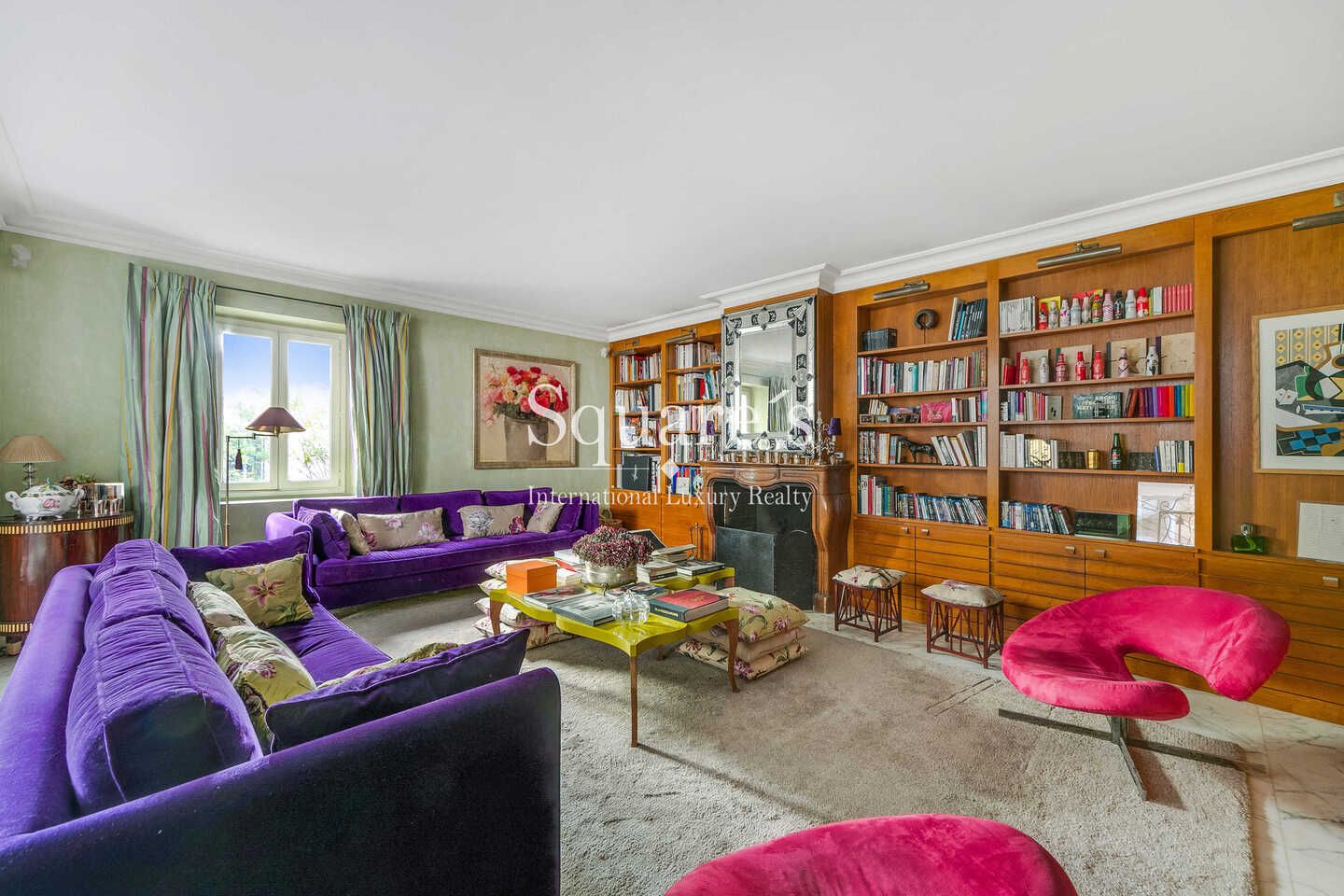 house 8 Rooms for sale on Paris 18ème (75018) Sale House Paris 18ème 8 Rooms 345 m²