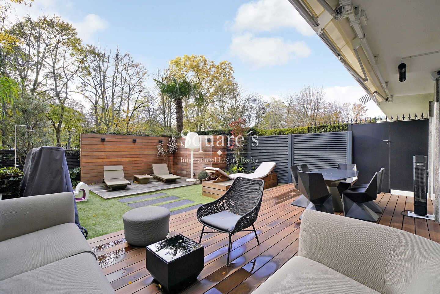 house 5 Rooms for sale on Neuilly-sur-Seine (92200) Sale House Neuilly-sur-Seine 5 Rooms 217 m²