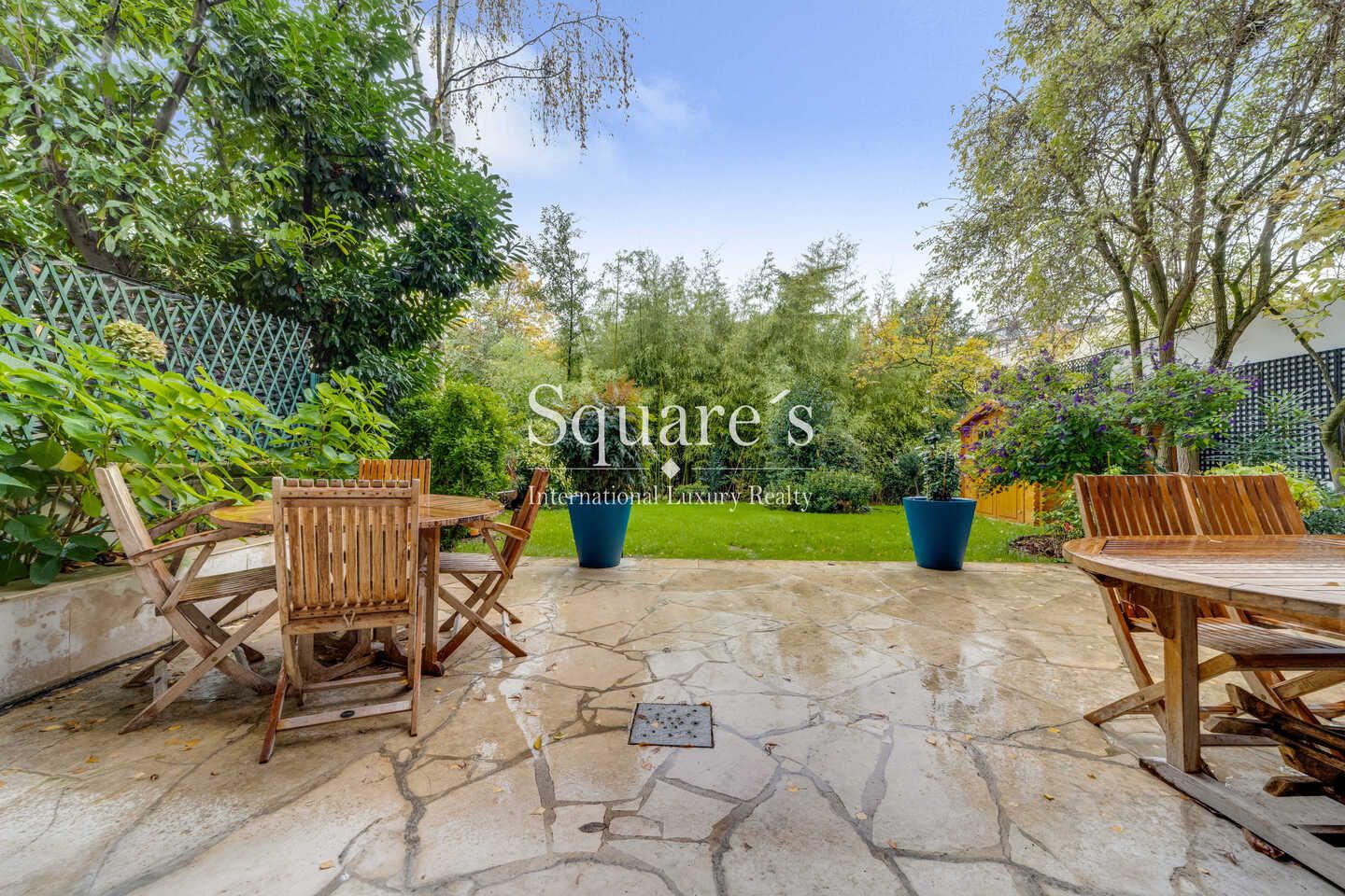 apartment 5 Rooms for sale on Neuilly-sur-Seine (92200)