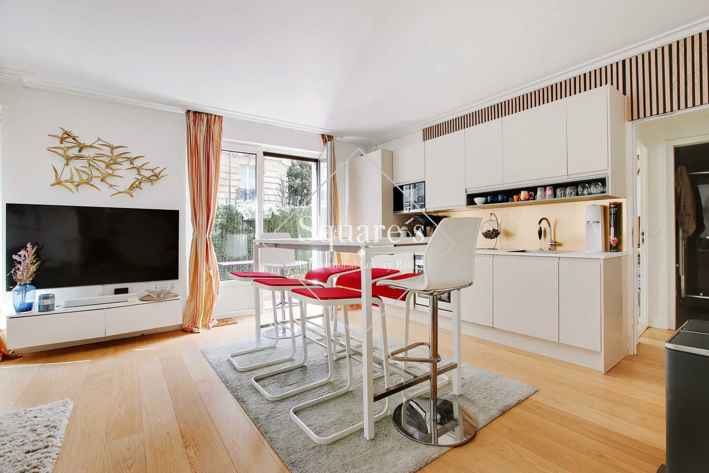 apartment 4 Rooms for sale on Neuilly-sur-Seine (92200) Sale Apartment Neuilly-sur-Seine 4 Rooms 90 m²