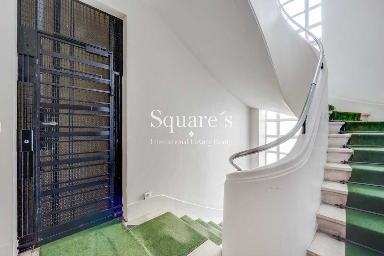 apartment 2 Rooms for sale on Neuilly-sur-Seine (92200)
