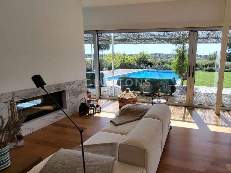 house 11 Rooms for sale on Montemor-o-Novo (7050)