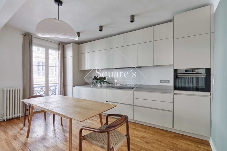 Vente Appartement Paris 9ème 5&nbsp;Pièces 80&nbsp;m²