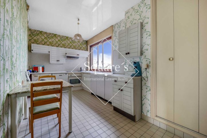 apartment 7 Rooms for sale on Neuilly-sur-Seine (92200) Sale Apartment Neuilly-sur-Seine 7 Rooms 155 m²